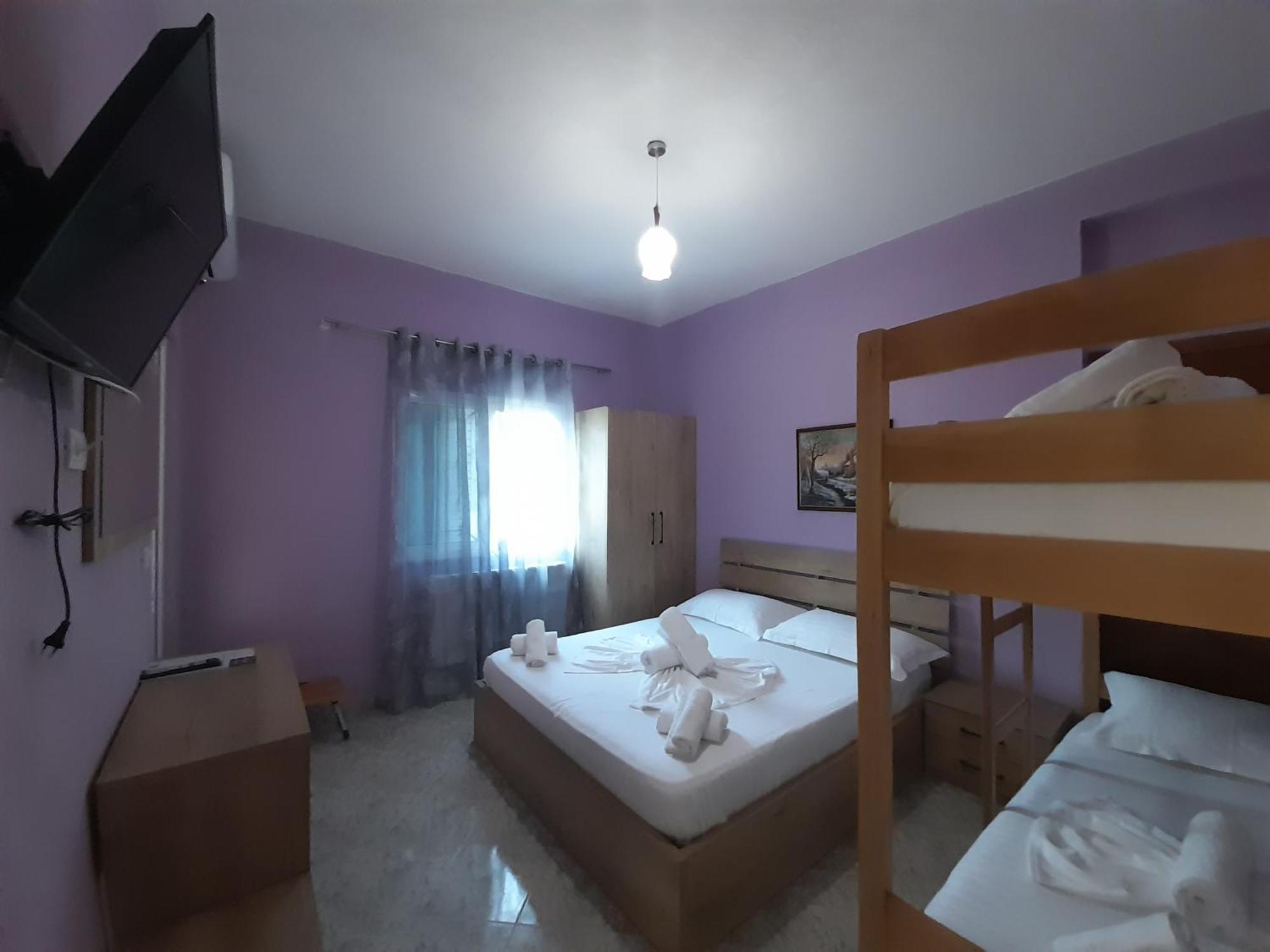 Hotel Apostoli Përmet Rom bilde